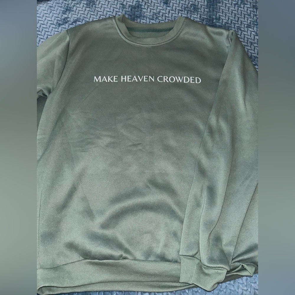 🦋Green Crewneck Sweater🦋